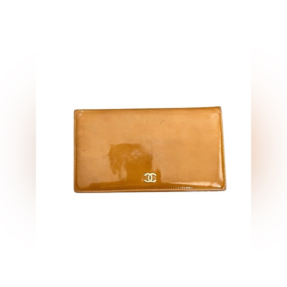 CHANEL CC Logo Camel Brown Leather Bifold Long Wallet - Picture 1 of 16